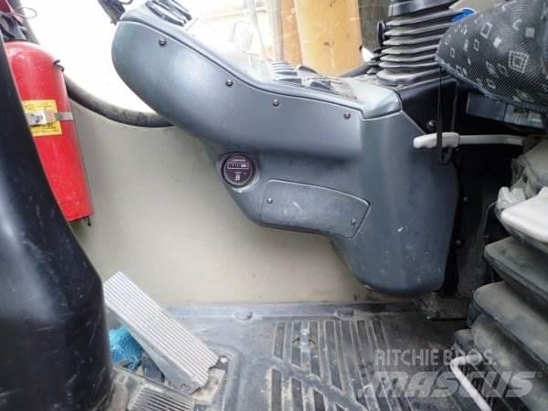 Liebherr A 314 Bagri na kolesih