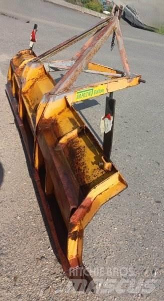 New Holland T5040 Kiper prikolice