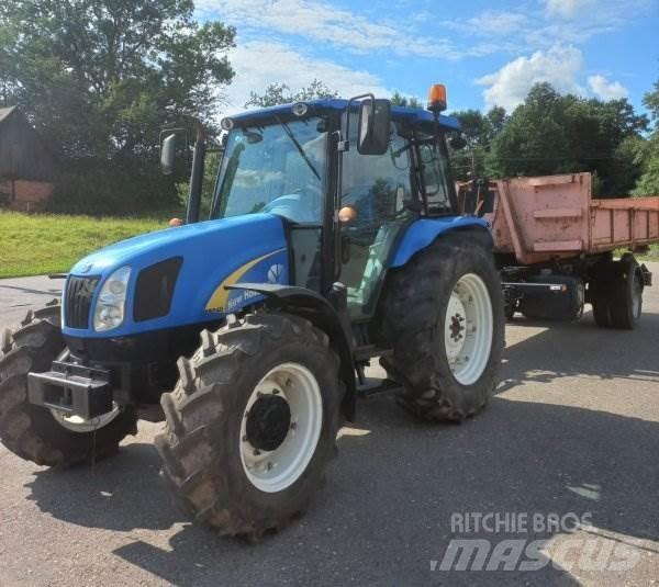 New Holland T5040 Kiper prikolice