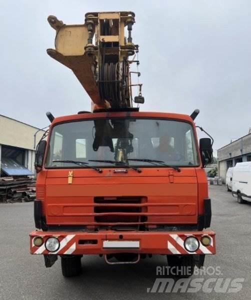 Tatra 815 AD20 T Tovornjaki z žerjavom