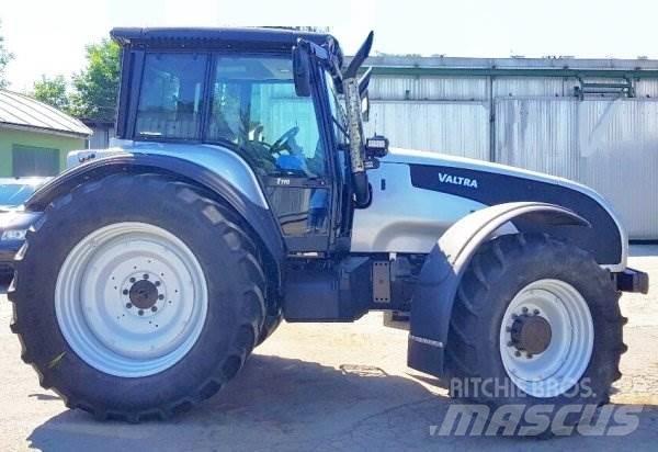 Valtra T190 Traktorji
