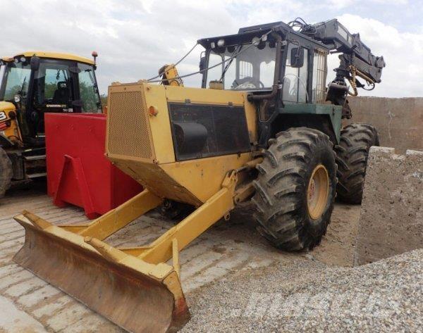 ZTS LKT 120 + přívěs Stroji za sečnjo dreves