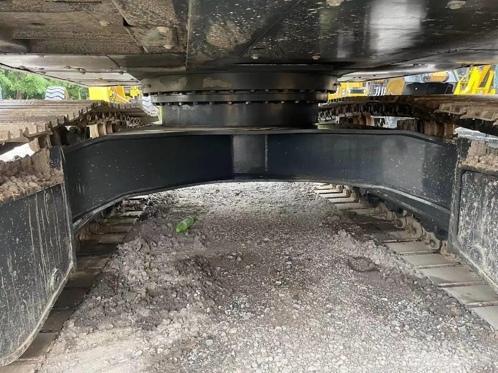 Hyundai R220 Bagri goseničarji