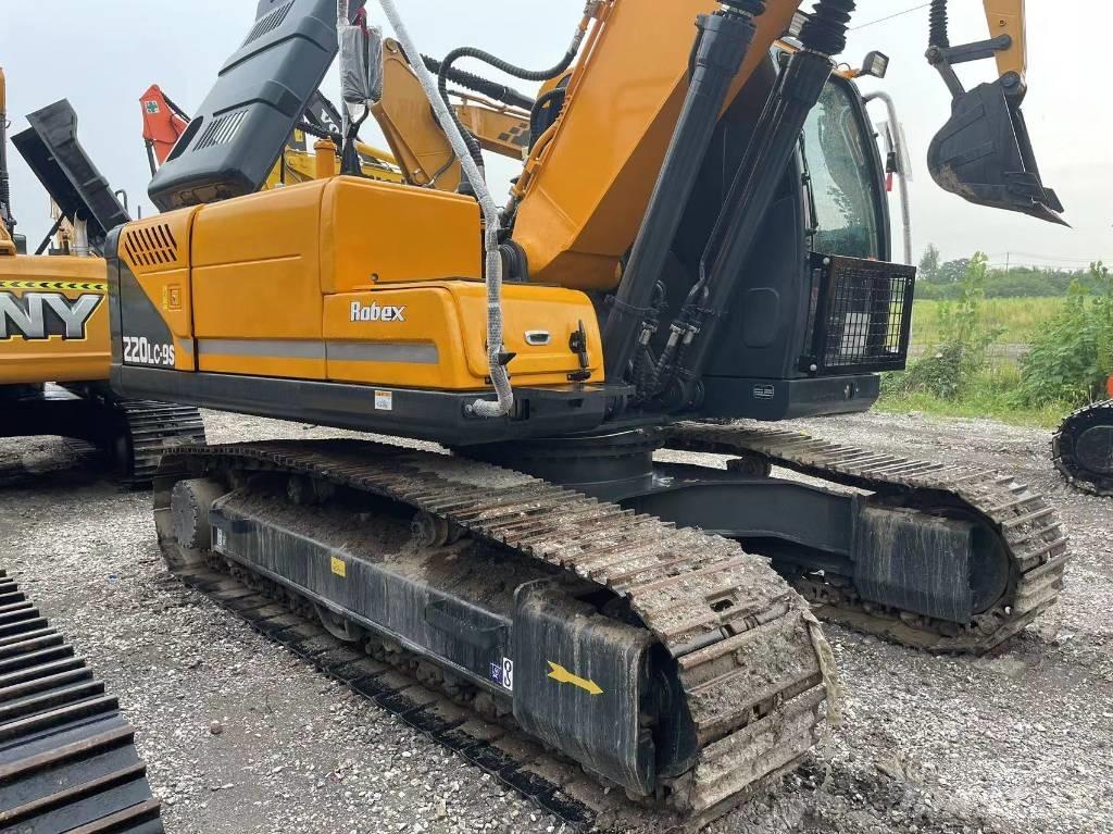 Hyundai R220 Bagri goseničarji