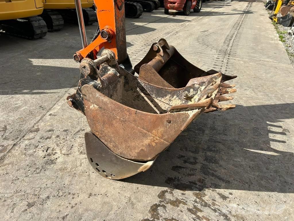 Hitachi ZX 80 SB Midi bagri 7t – 12t