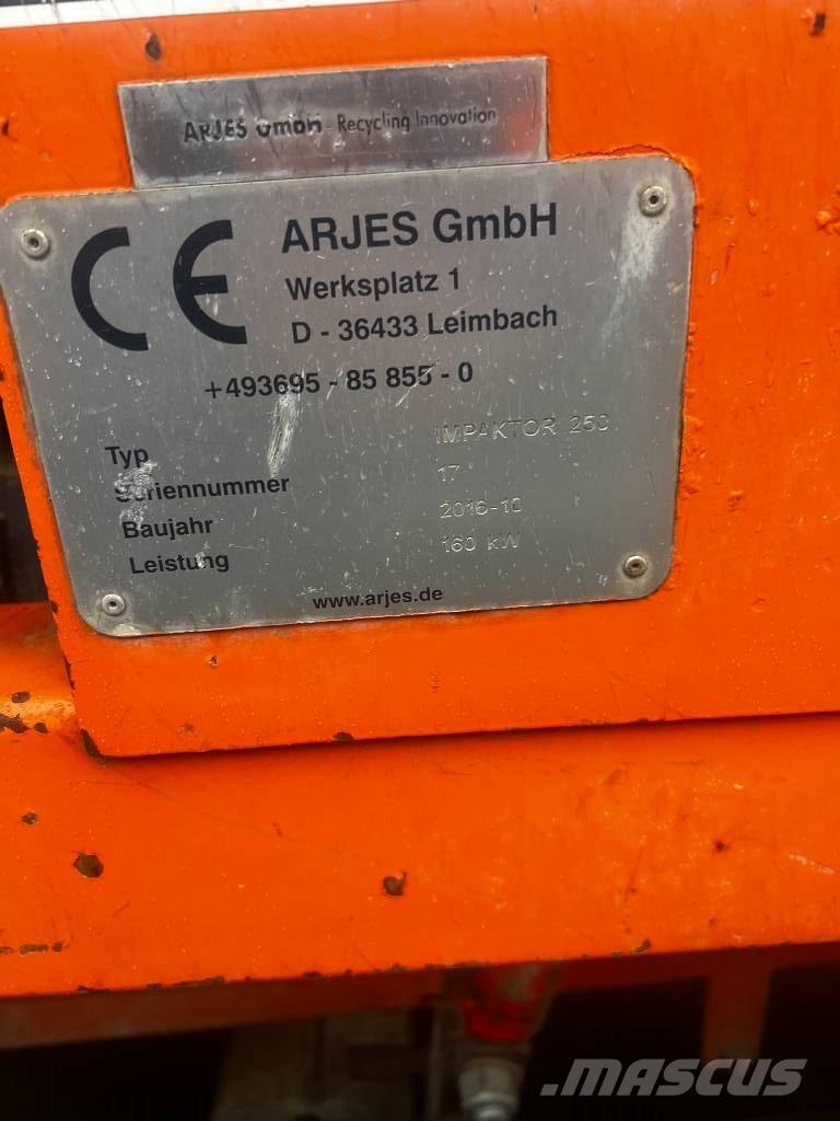 Arjes Impaktor 250 Mobilni drobilniki