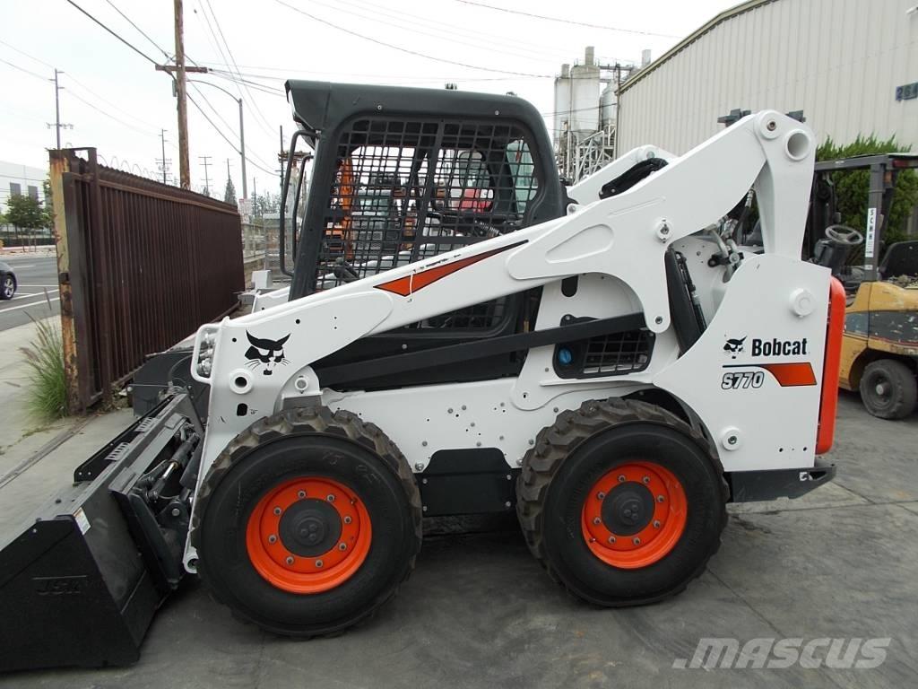 Bobcat S770 Skid steer mini nakladalci