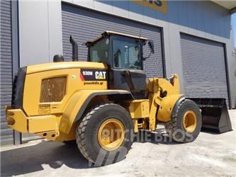 CAT 930M Kolesni nakladalci
