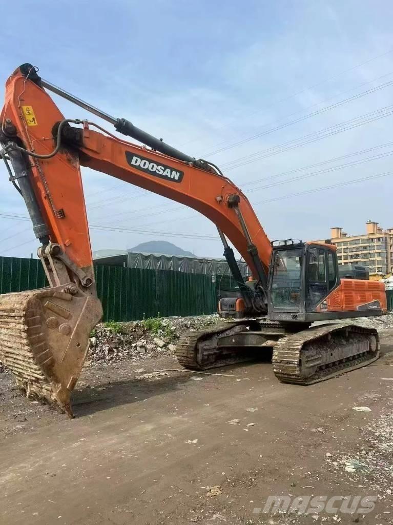 Doosan DX420LC Bagri goseničarji