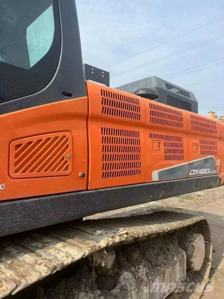 Doosan DX420LC Bagri goseničarji