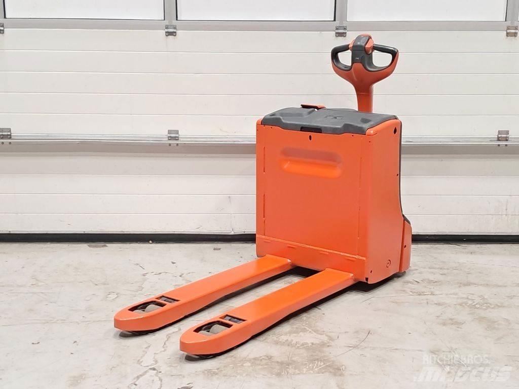 Linde T16 Električni nizko dvižni viličar