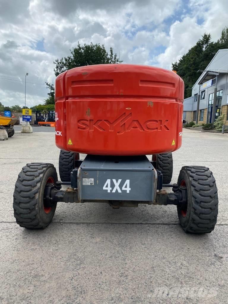 SkyJack SJ 46 AJ Zglobne dvižne ploščadi