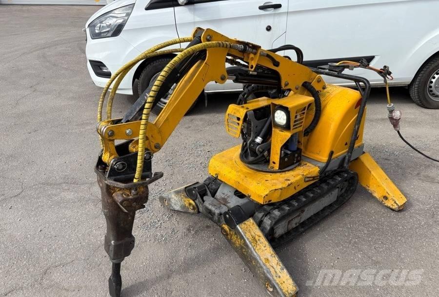 Brokk 50 Rušilni bagri
