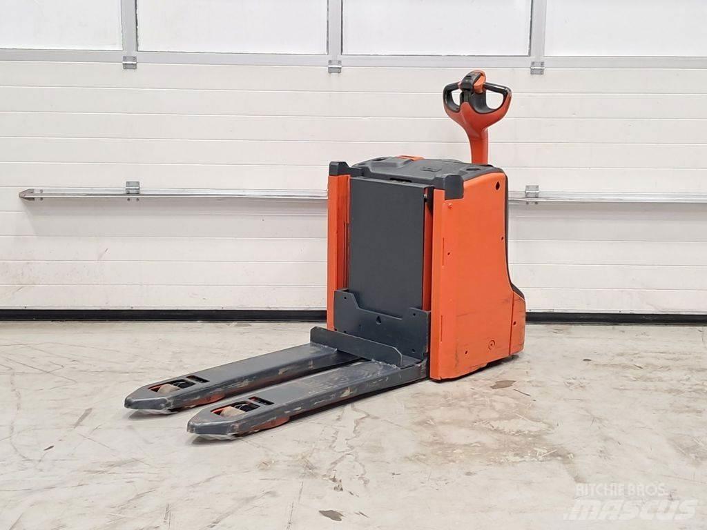 Linde T16L Električni nizko dvižni viličar