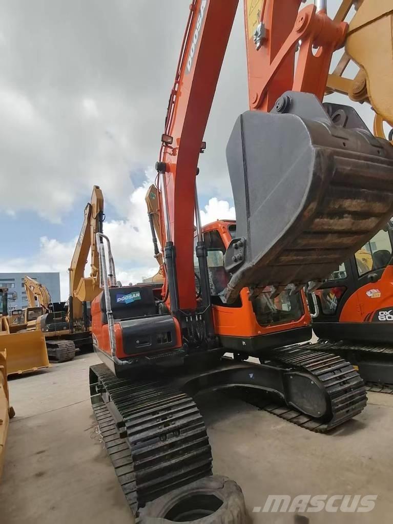 Doosan DX 140 Bagri goseničarji