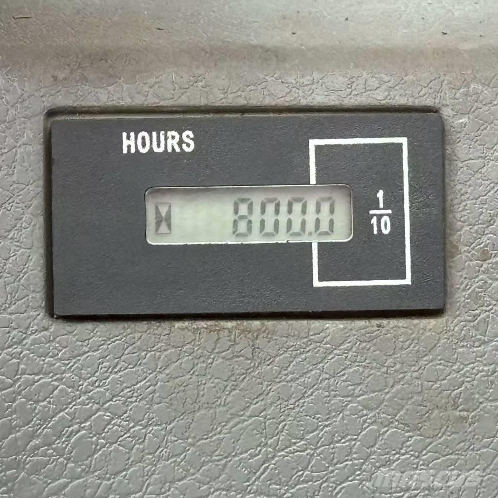 Doosan DX 140 Bagri goseničarji