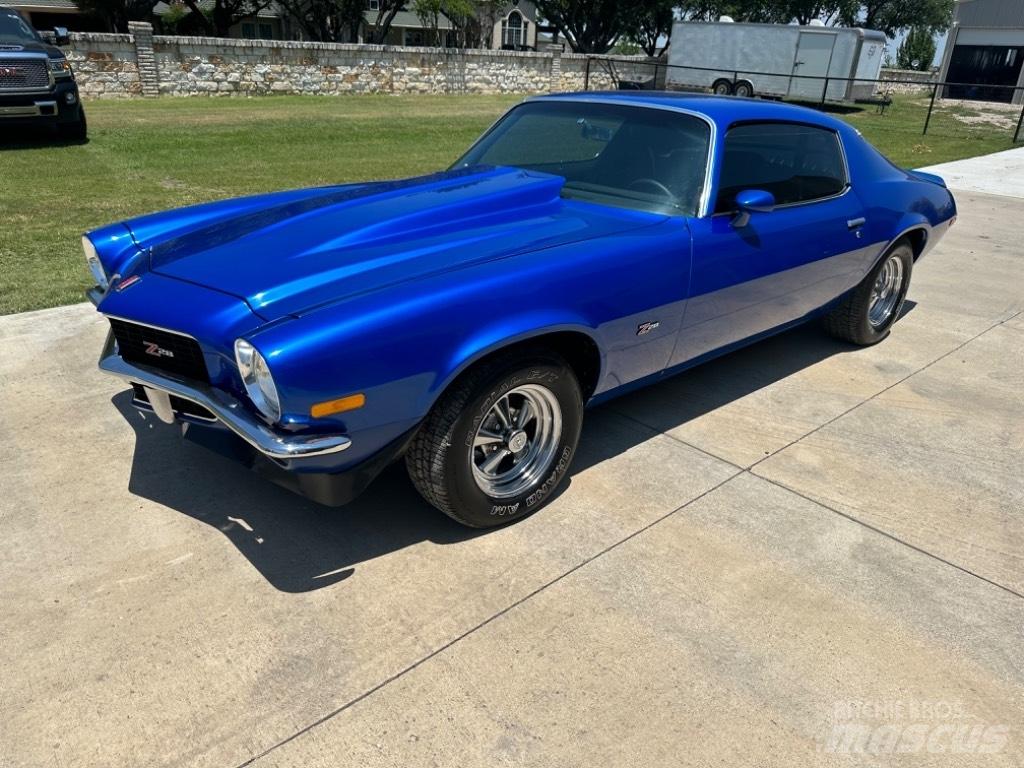 Chevrolet Camaro Avtomobili