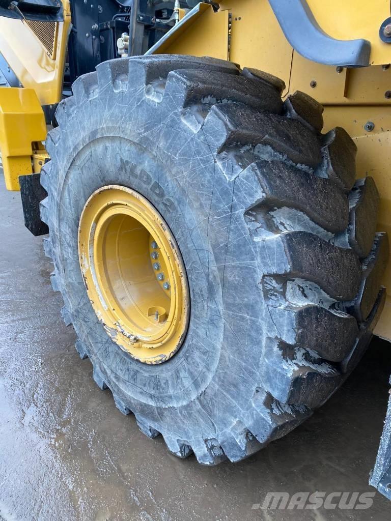 CAT 972 M XE Kolesni nakladalci