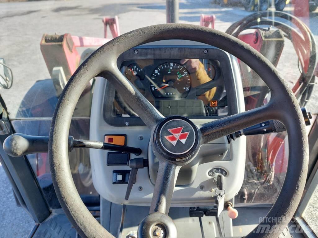 Massey Ferguson 4245 Traktorji