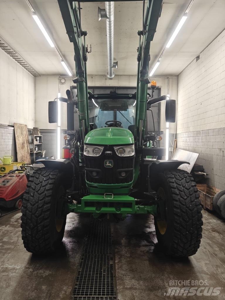 John Deere 6155 R Traktorji