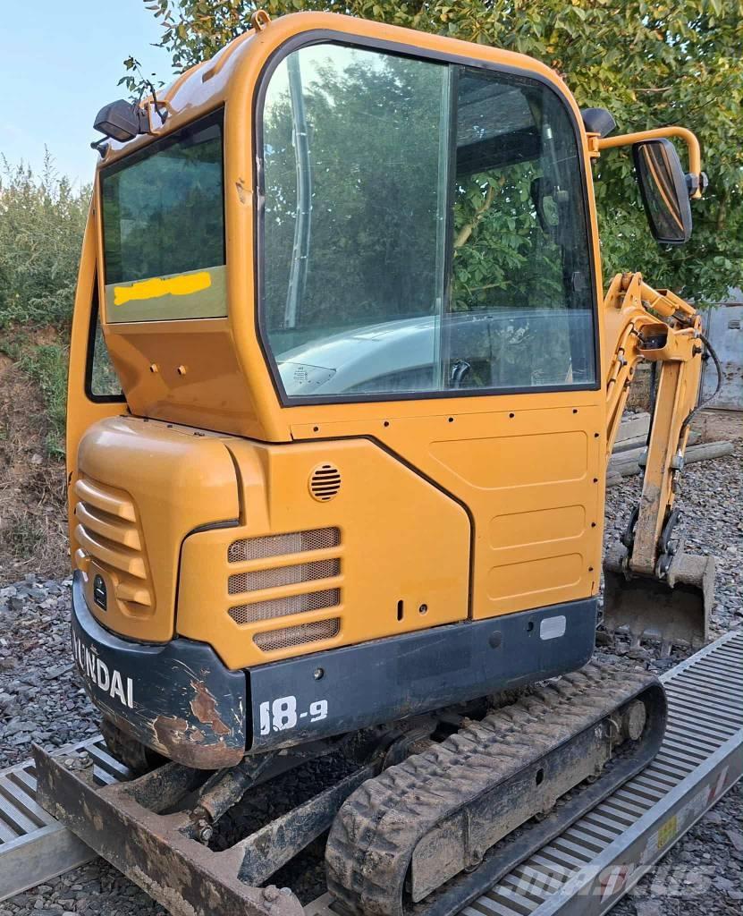 Hyundai R18-9 Mini bagri <7t