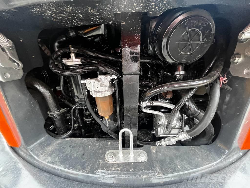 Hitachi ZX 50 U Mini bagri <7t