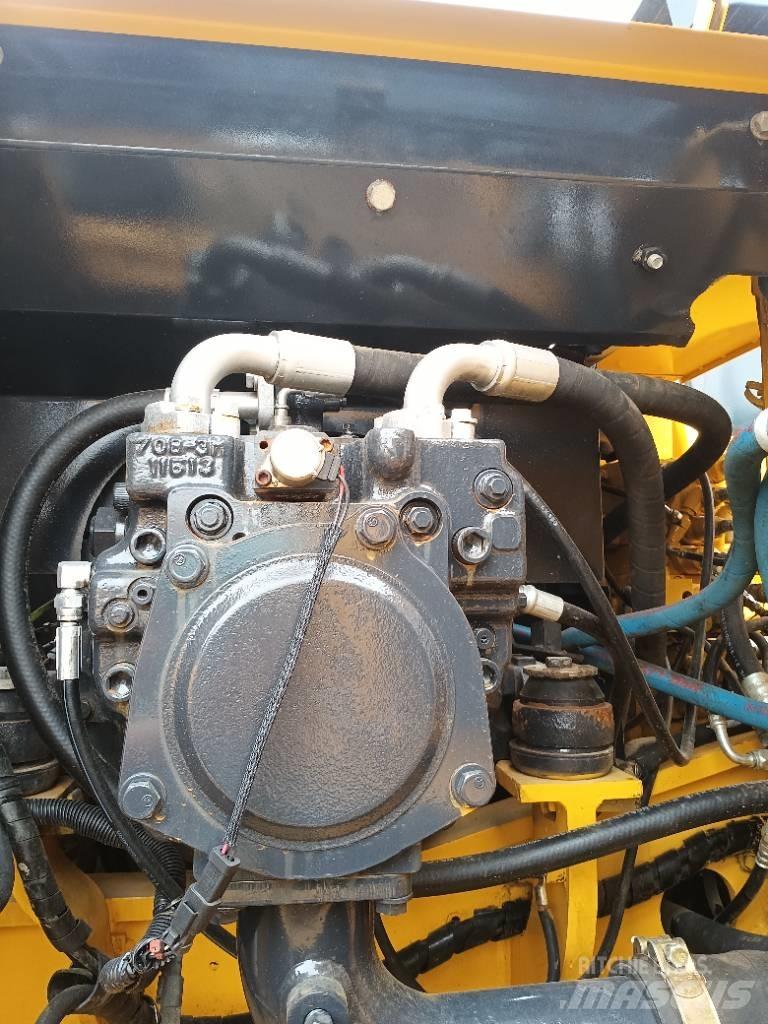 Komatsu PC 160 Bagri goseničarji