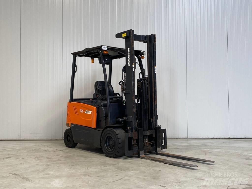 Doosan B25X-7 Električni viličarji