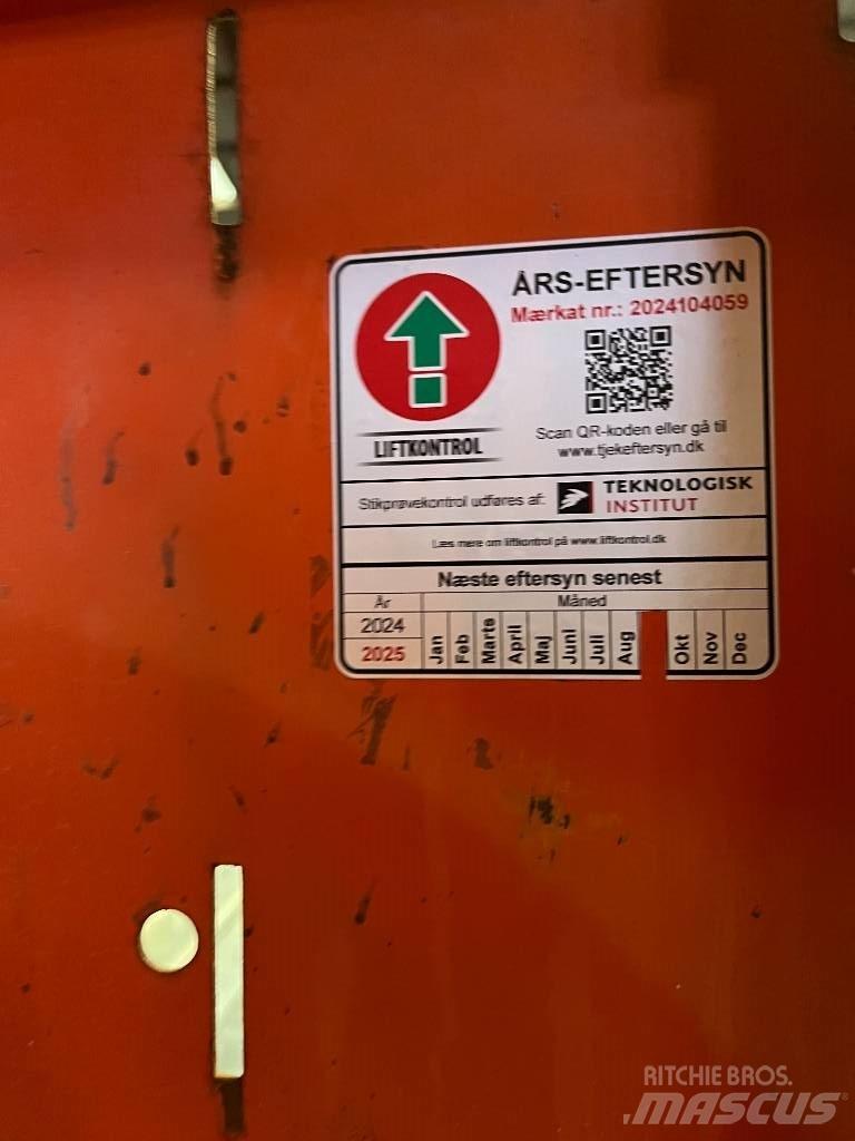 JLG 2646 ES Škarjaste dvižne ploščadi