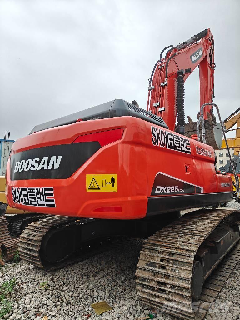 Doosan DX 225 LC-9C Bagri goseničarji