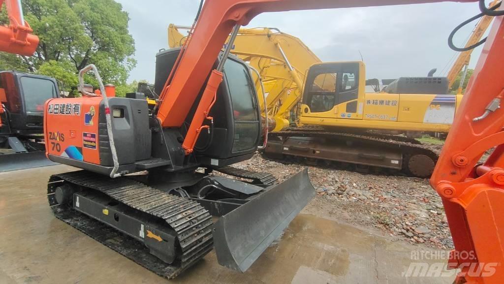 Hitachi ZX 70 Mini bagri <7t