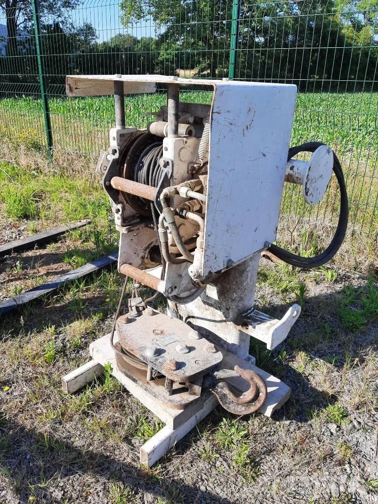 Bobcat Treuil / Winch Teleskopski viličarji