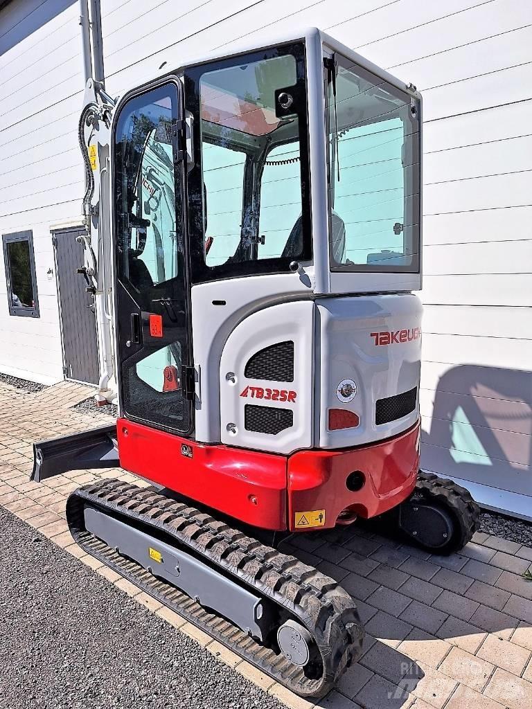 Takeuchi TB325R Mini bagri <7t