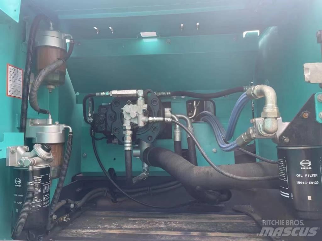 Kobelco 260 Bagri goseničarji