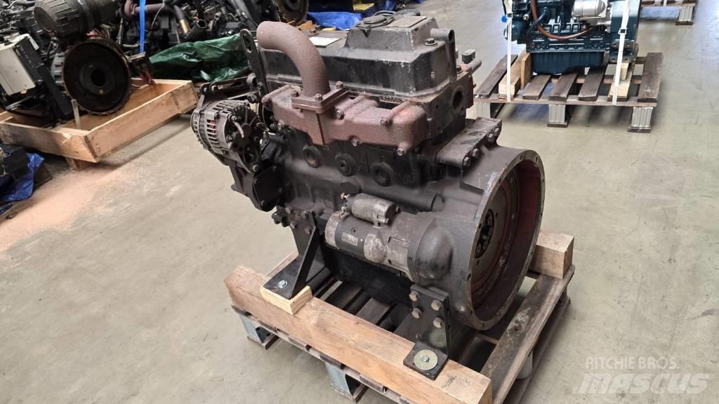 Yanmar 4TNV98 Motorji