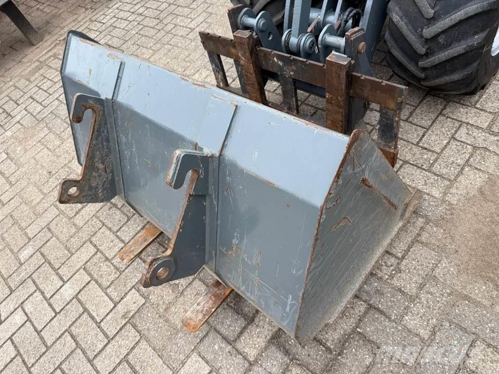 GiANT G2700 Kolesni nakladalci