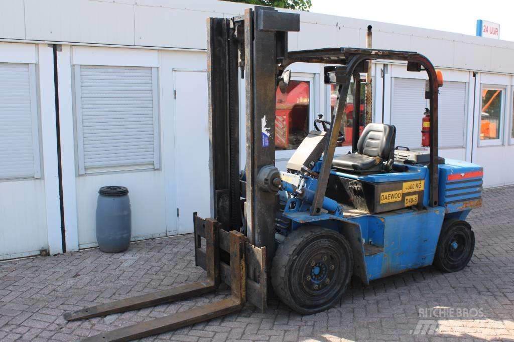 Daewoo D 40 S Dizelski viličarji