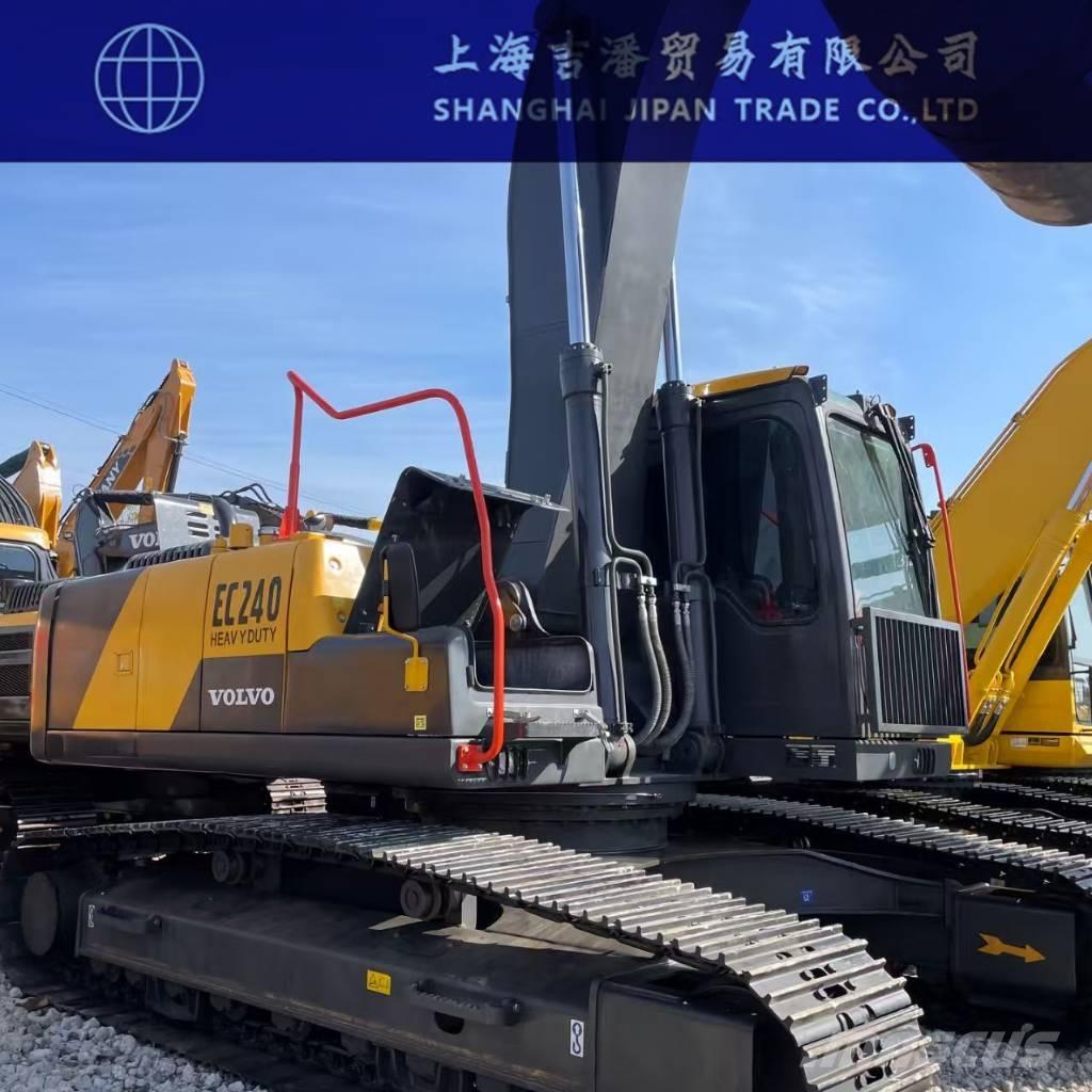 Volvo EC 240 Bagri goseničarji