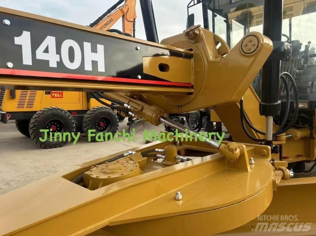CAT 140 Grederji