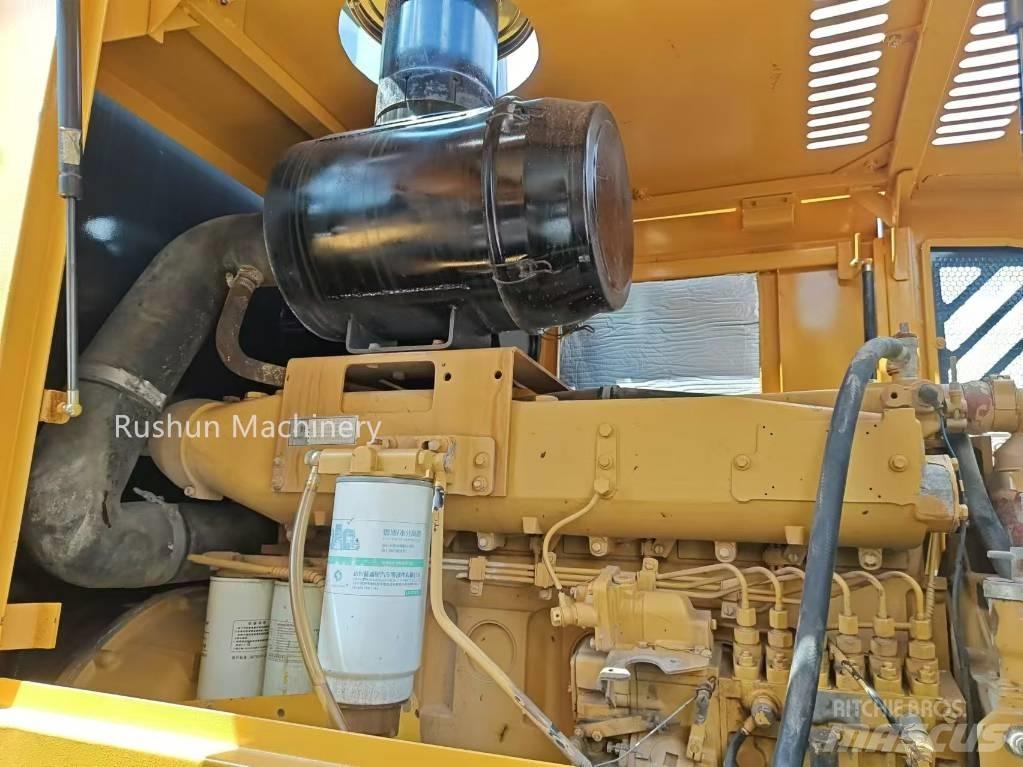 XCMG LW 500 KV Kolesni nakladalci