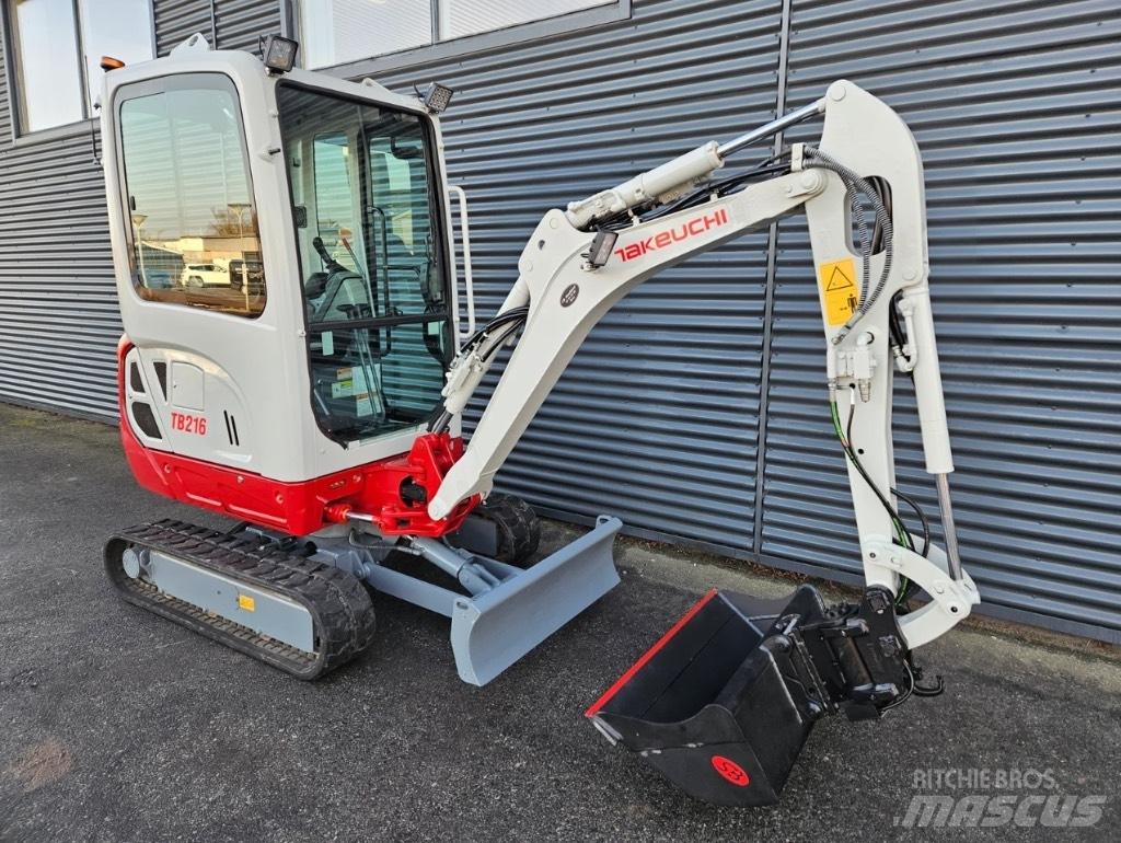 Takeuchi TB 216 Mini bagri <7t