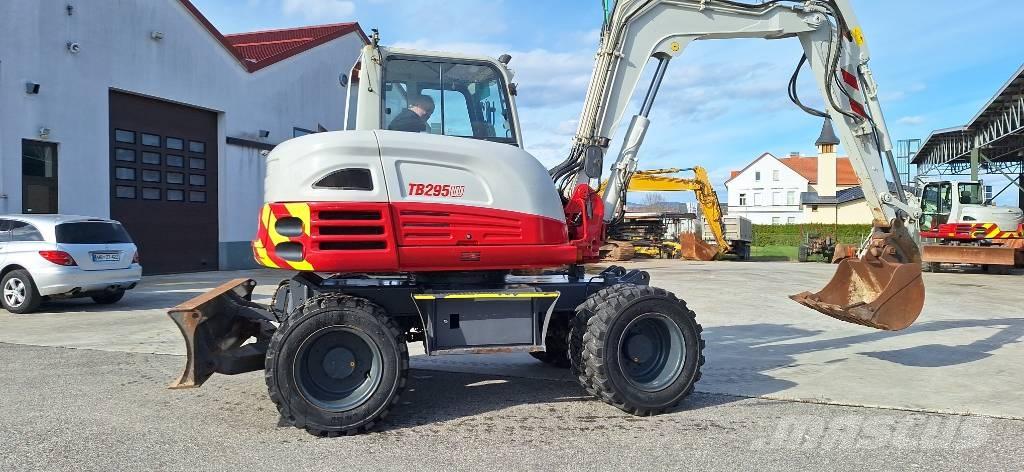 Takeuchi TB 295W Bagri na kolesih