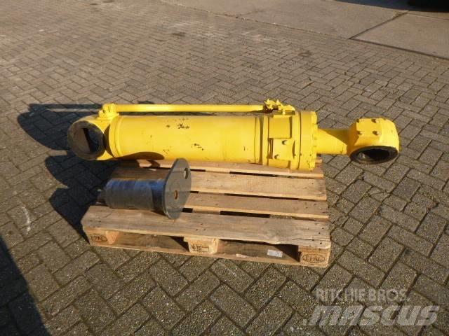 Komatsu WA600 Hidravlika