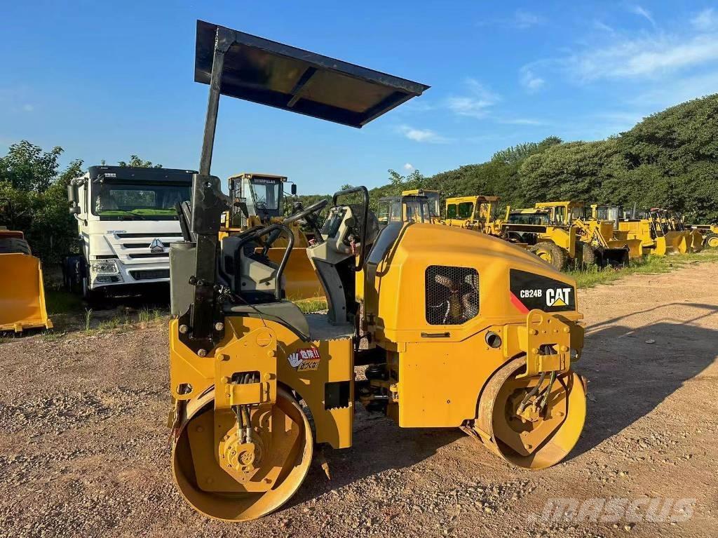 CAT CB 24 B Dvojni valjarji