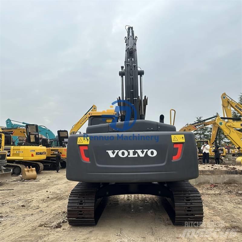 Volvo EC 240 Bagri goseničarji