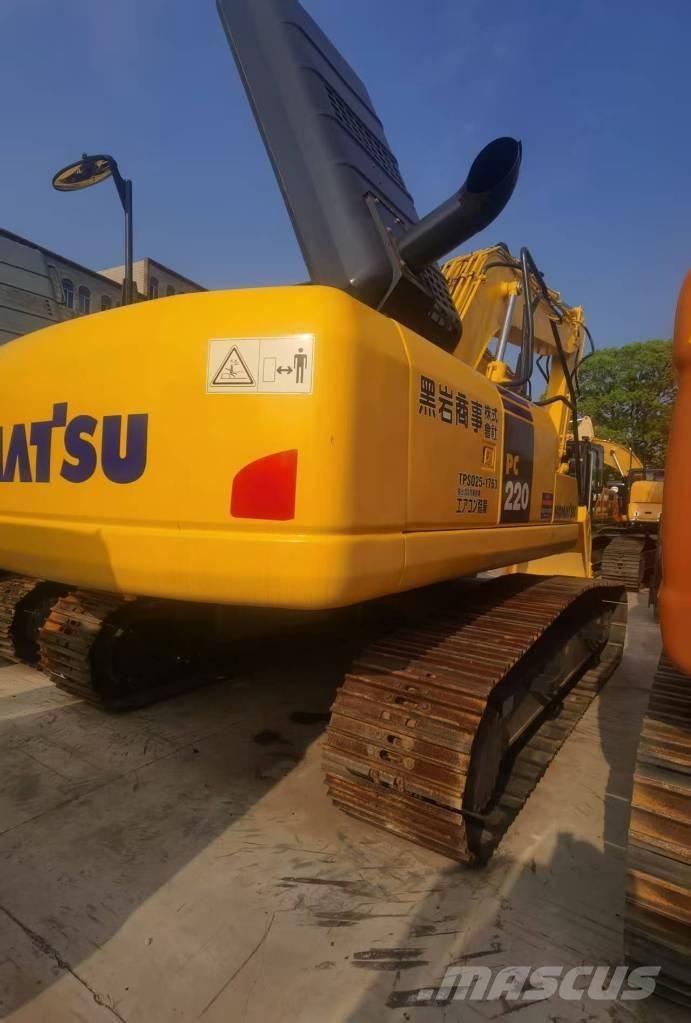 Komatsu PC 220-8 Bagri goseničarji