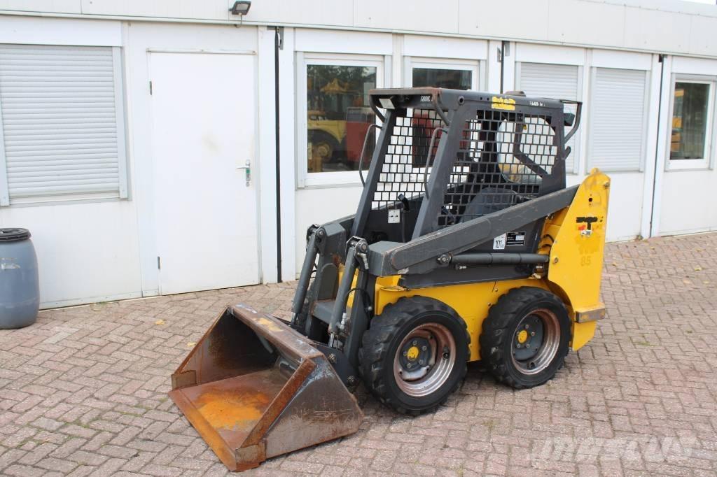Thomas T85 Skid steer mini nakladalci