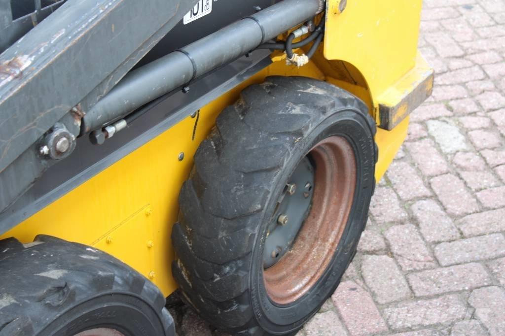 Thomas T85 Skid steer mini nakladalci