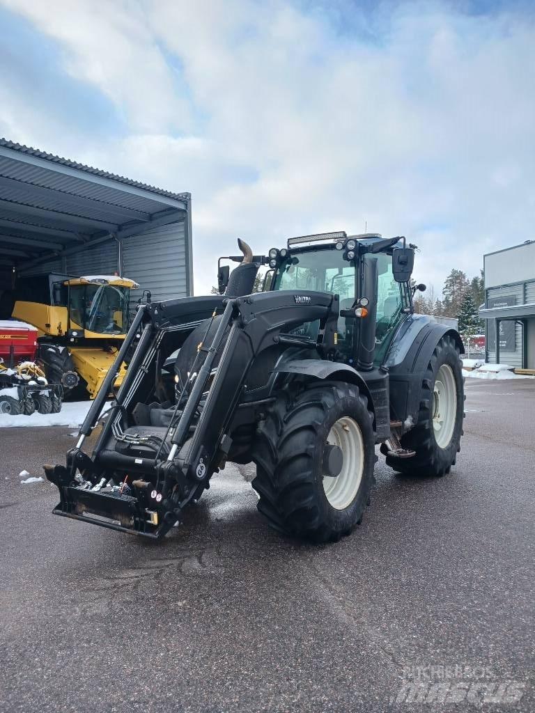 Valtra T 194 Versu Traktorji