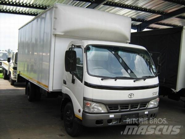 Toyota Dyna 8145 Tovornjaki zabojniki